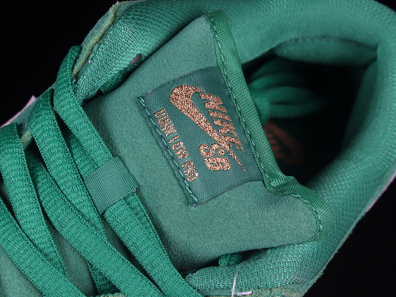 Nike SB Dunk Low 'ST. Patrick's Day'