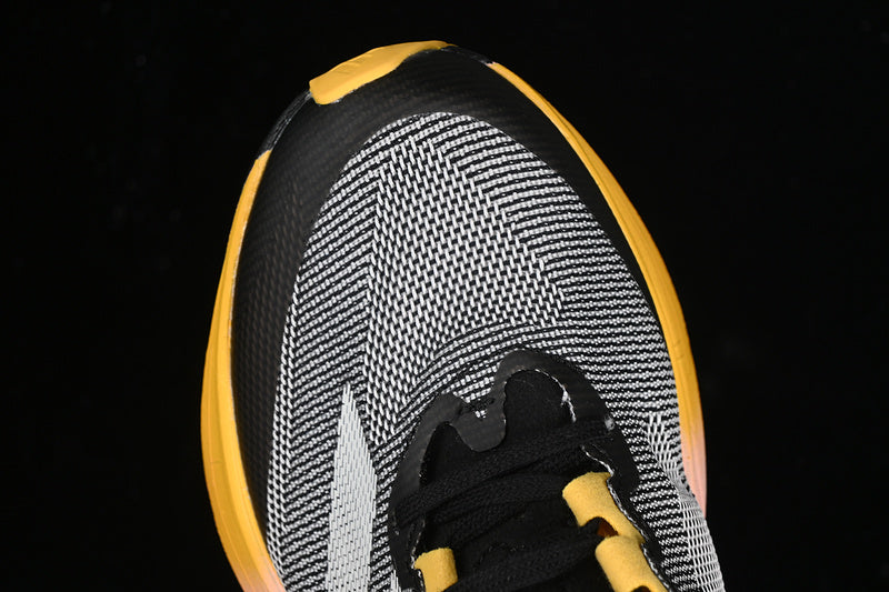 adidas ADIZERO BOSTON 12 Core Black/Zero Metallic/Spark