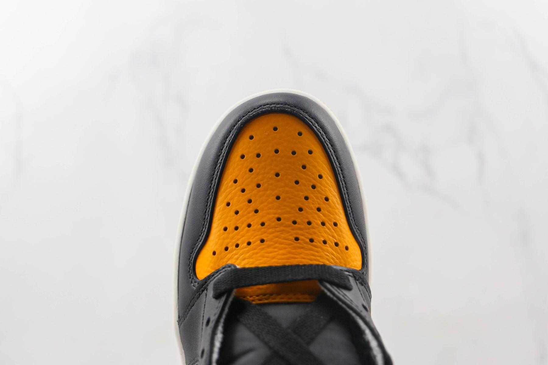 Jordan 1 Retro High Yellow Toe