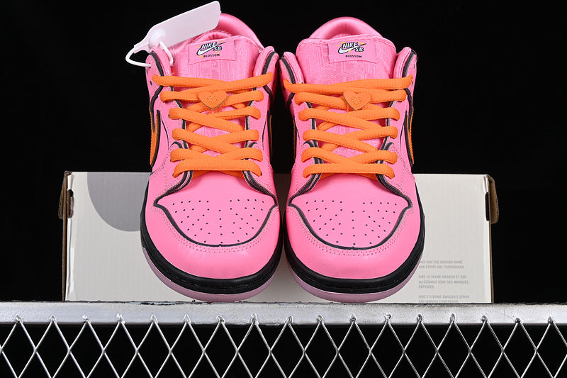 Nike SB Dunk Low x Powerpuff Girls "Blossom" (Florzinha)