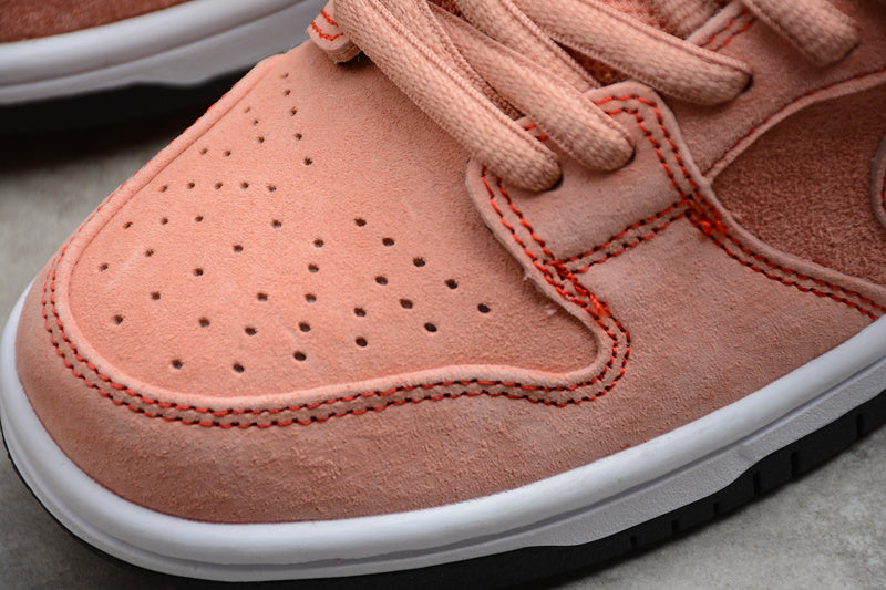 Nike SB Dunk Low 'Pink Pig'