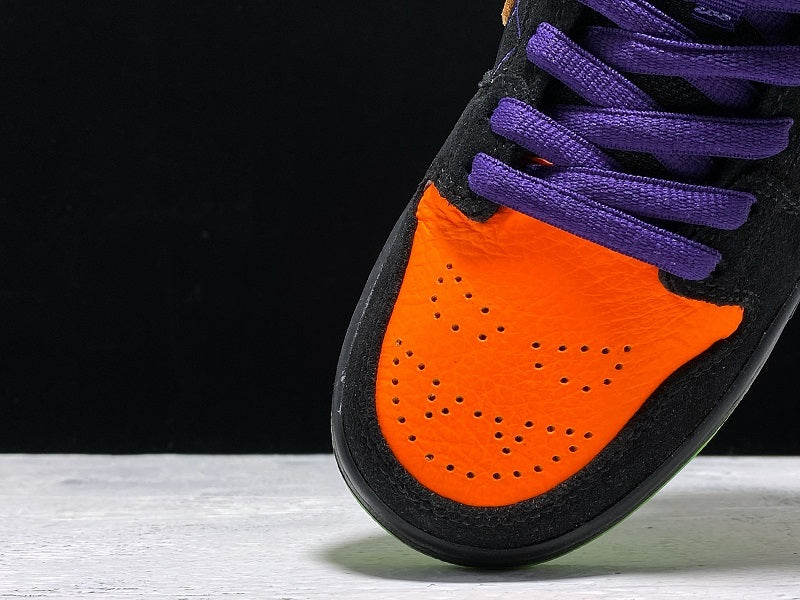 Nike SB Dunk Low 'Night of Mischief Halloween'