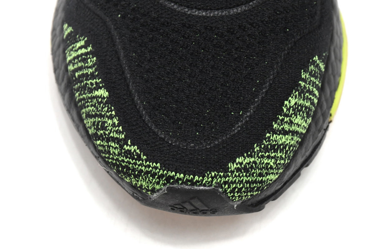 Adidas Ultra Boost 22 Black Light Yellow