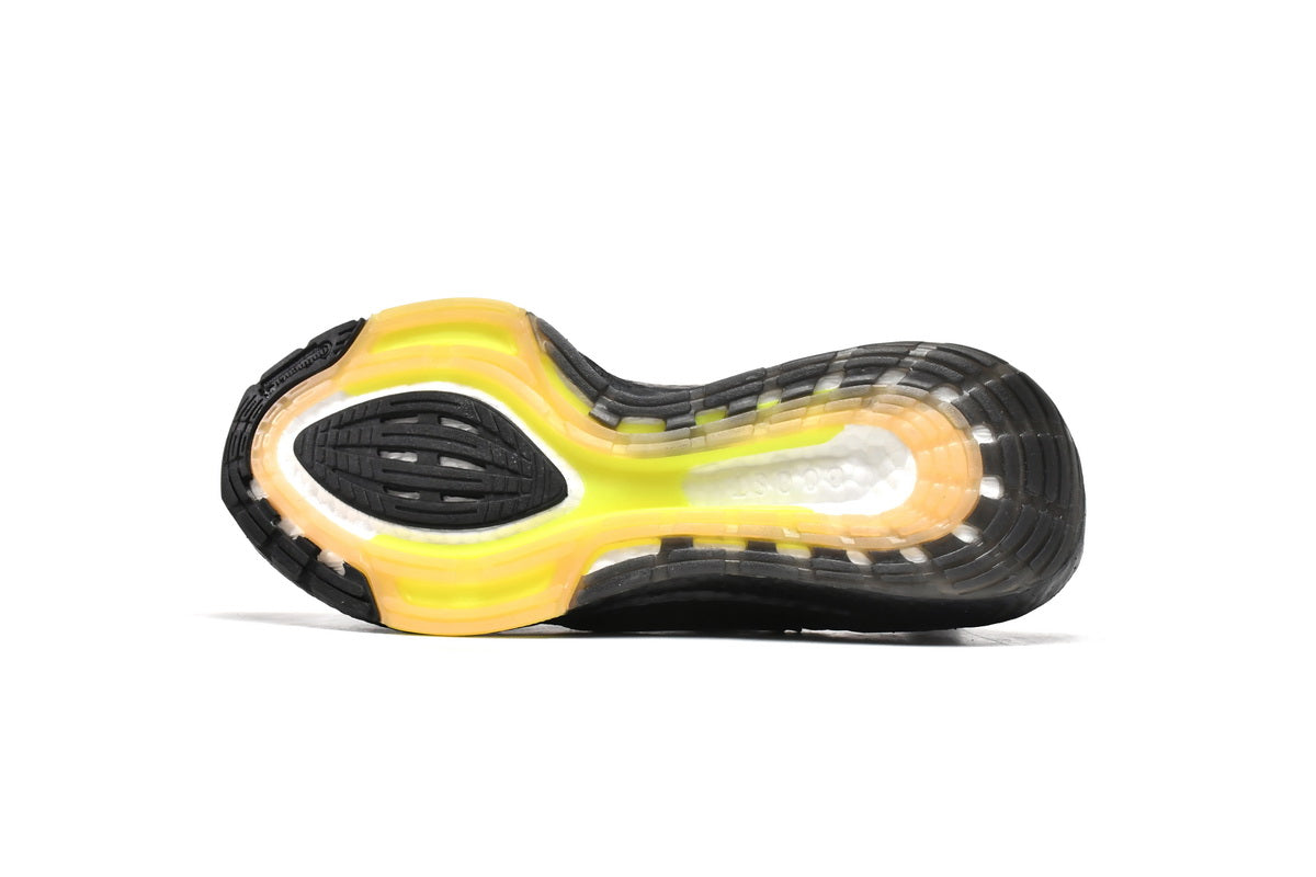 Adidas Ultra Boost 22 Black Light Yellow